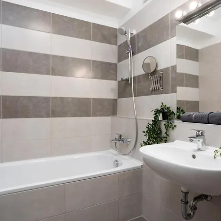 Atriumresidences With Freeparking, Ac, Balcony And Wi-fi 아파트 부다페스트