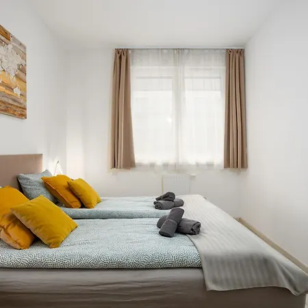 아파트 Atriumresidences With Freeparking, Ac, Balcony And Wi-fi