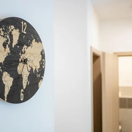 아파트 Atriumresidences With Freeparking, Ac, Balcony And Wi-fi *