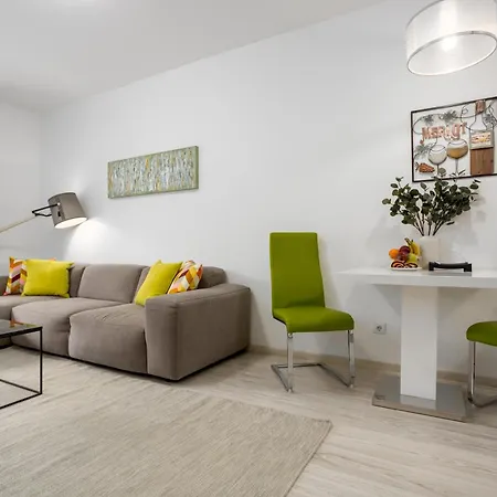 アパート Atriumresidences With Freeparking, Ac, Balcony And Wi-fi ブダペスト