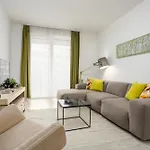 Atriumresidences With Freeparking, Ac, Balcony And Wi-fi Apartament