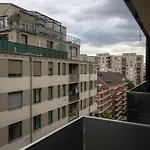 Atriumresidences With Freeparking, Ac, Balcony And Wi-fi *