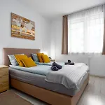 Atriumresidences With Freeparking, Ac, Balcony And Wi-fi