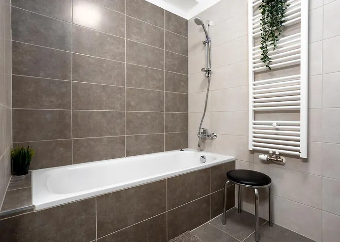 Atriumresidences With Freeparking, Ac, Balcony And Wi-fi * Budapest