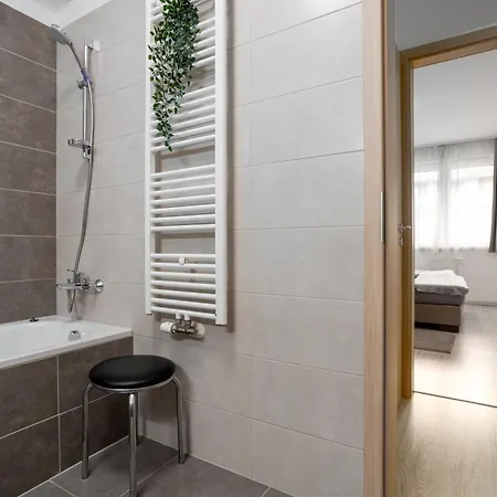 Atriumresidences With Freeparking, Ac, Balcony And Wi-fi