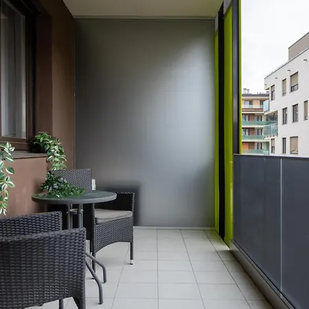 Atriumresidences With Freeparking, Ac, Balcony And Wi-fi Apartment